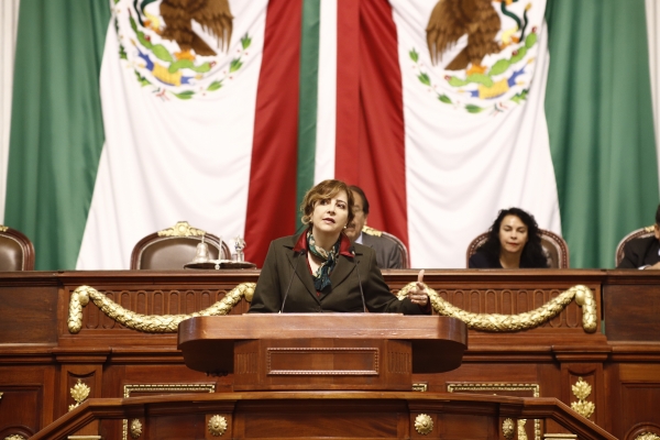 Alertan riesgos de anuncios publicitarios en azoteas