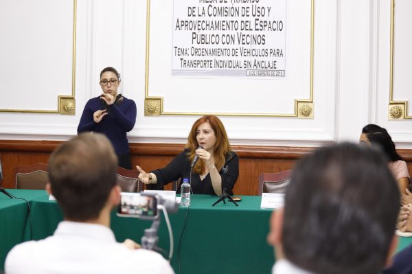 Reclaman vecinos normas por uso de monopatín en CDMX