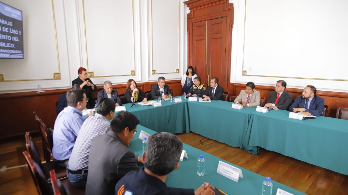 Dip. Gabriela Salido llama a a autoridades a construir marco normativo para resolver problemática de autos abandonados Dip. Gabriela Salido llama a a autoridades a construir marco normativo para resolver problemática de autos abandonados
