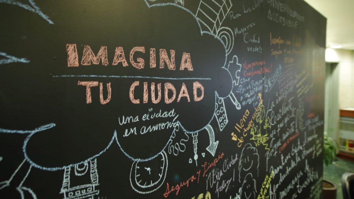 Por una ciudad próspera, armónica e incluyente se pronunciaron académicos, investigadores, organizaciones sociales y legisladores Por una ciudad próspera, armónica e incluyente se pronunciaron académicos, investigadores, organizaciones sociales y legisladores